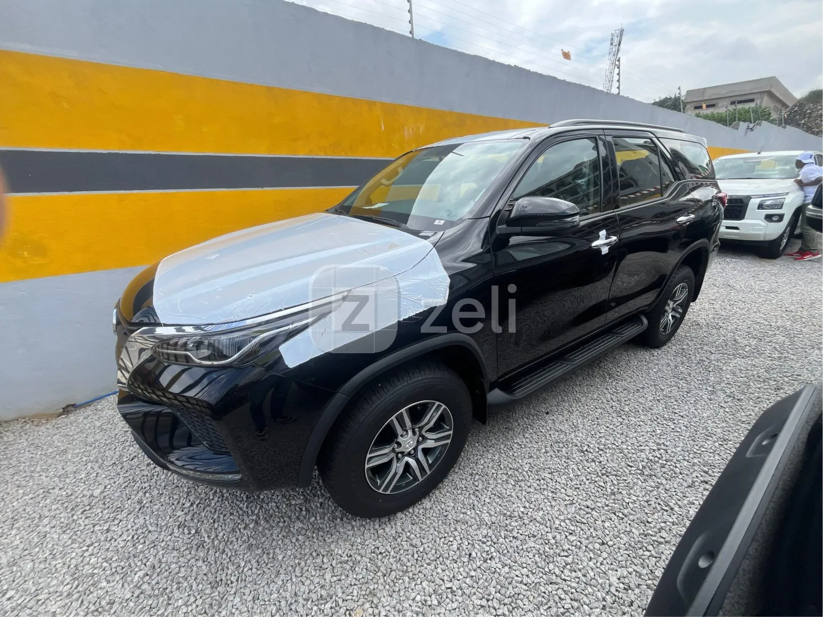 Toyota Fortuner 2026 — photo 1