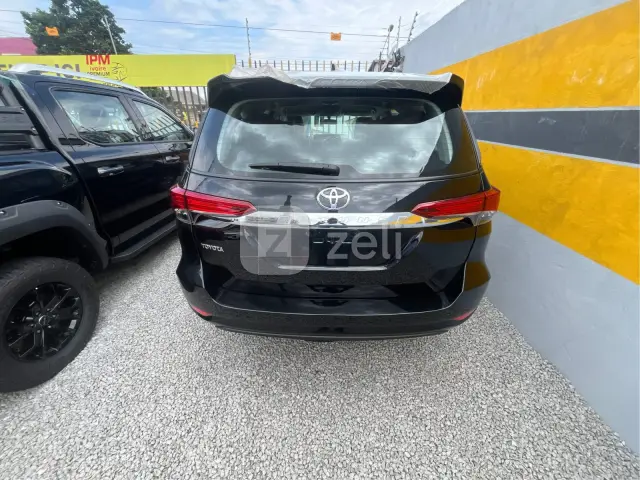 Toyota Fortuner 2026 — photo 6