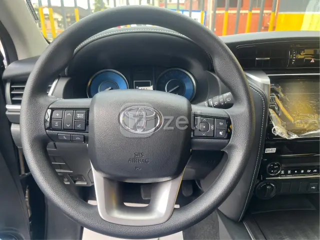 Toyota Fortuner 2026 — photo 16