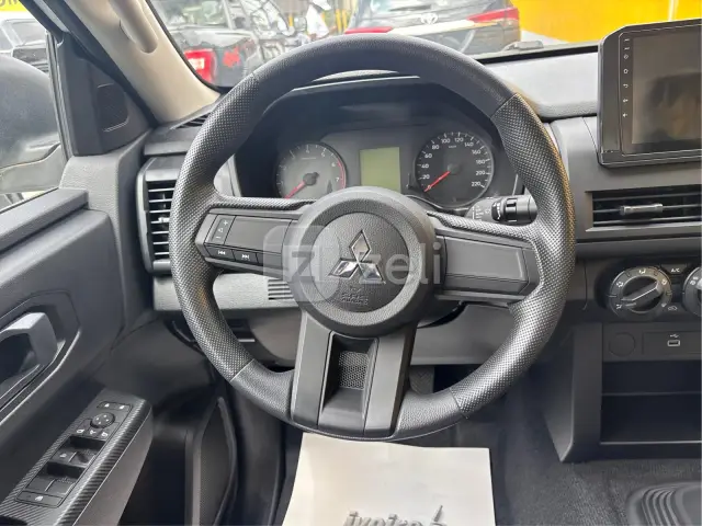 Mitsubishi L200 2026 — photo 16