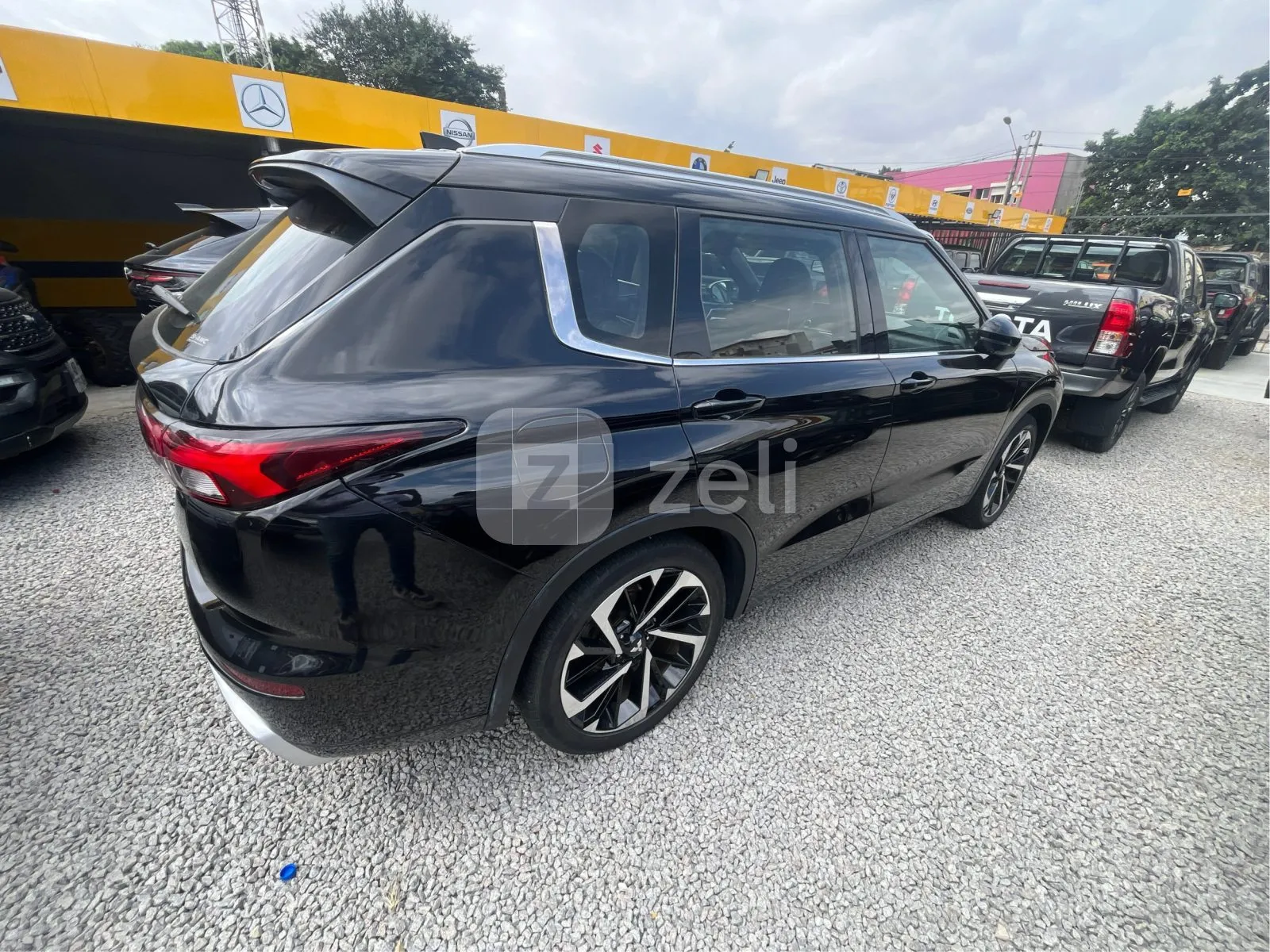 Mitsubishi Outlander 2025 — photo 5