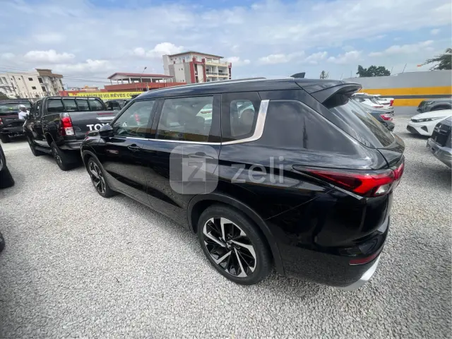 Mitsubishi Outlander 2025 — photo 7