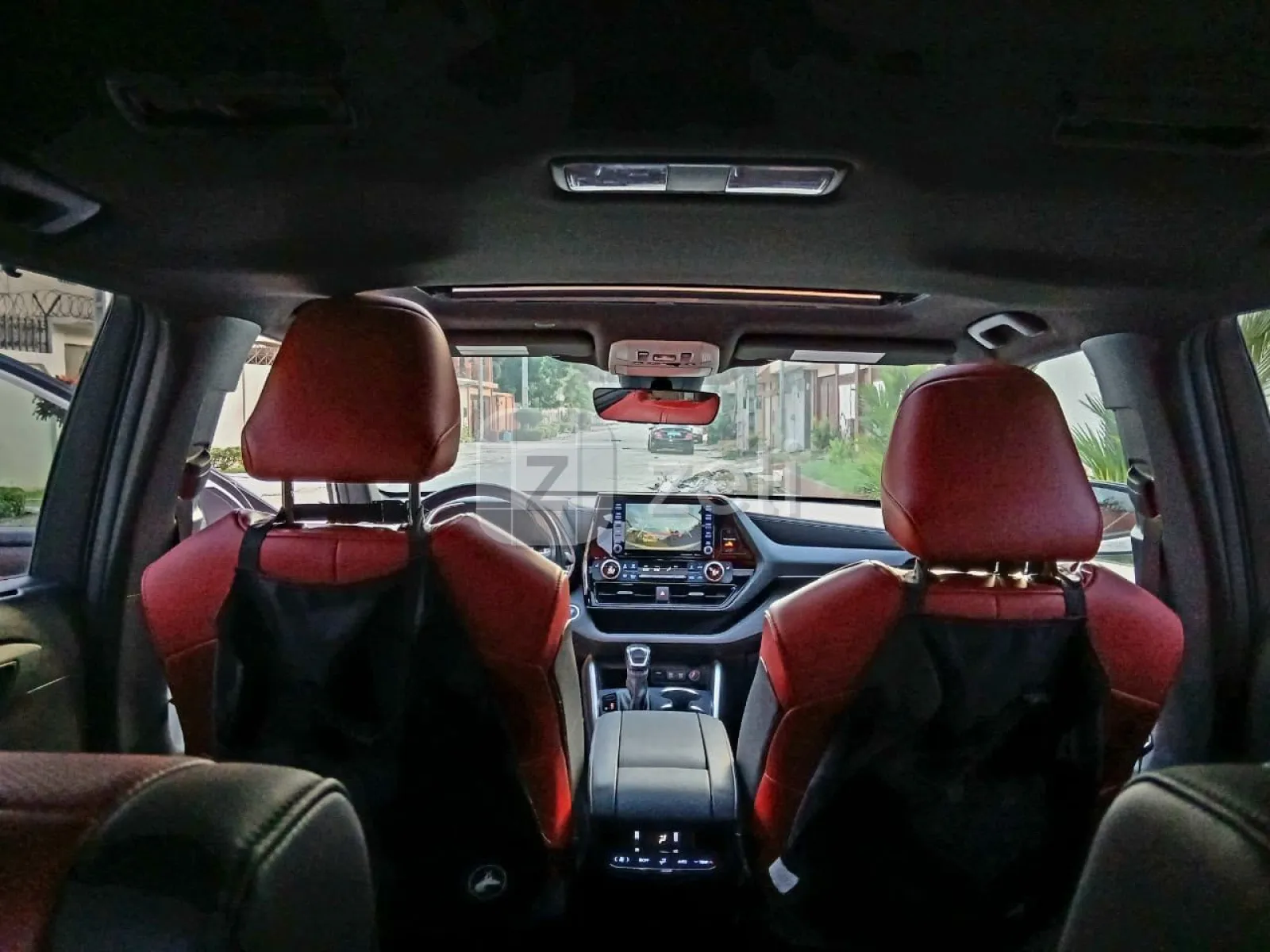 Toyota Highlander 2023 — photo 6
