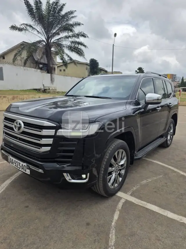 Toyota Land Cruiser 2023