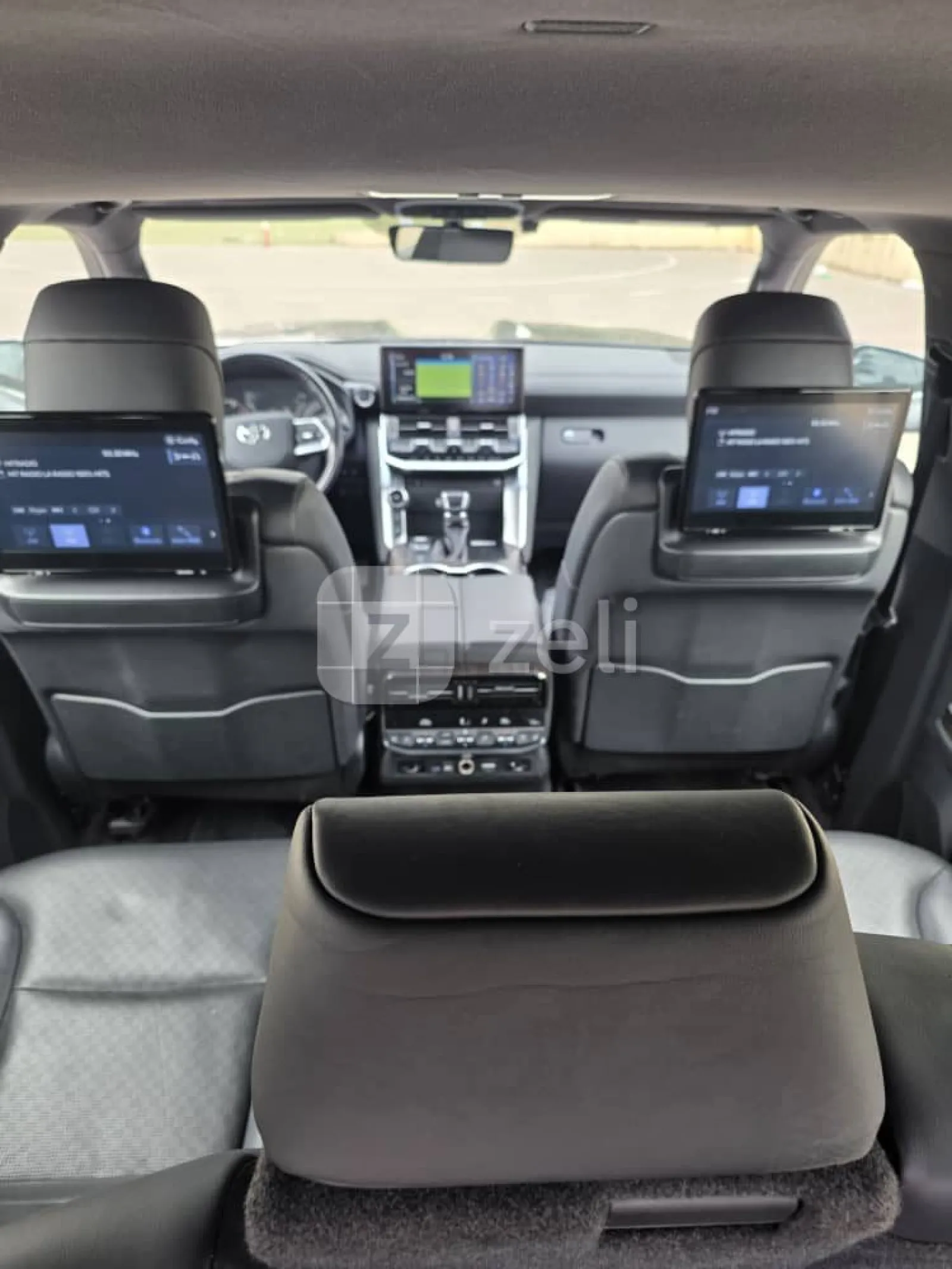 Toyota Land Cruiser 2023 — photo 9