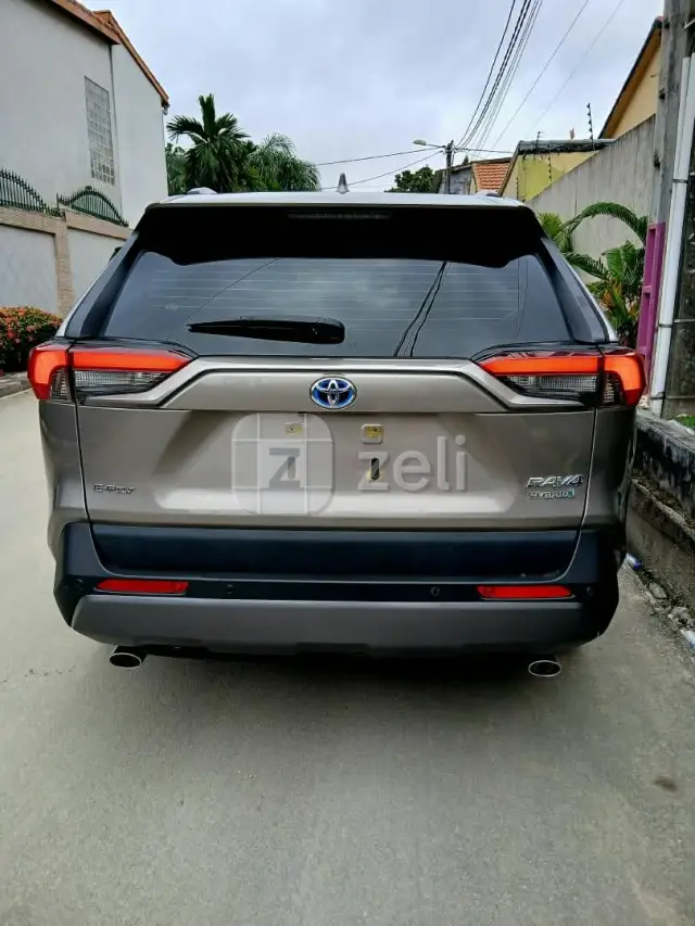 Toyota RAV4 2023 — photo 5