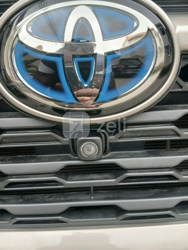 Toyota RAV4 2023 — photo 8