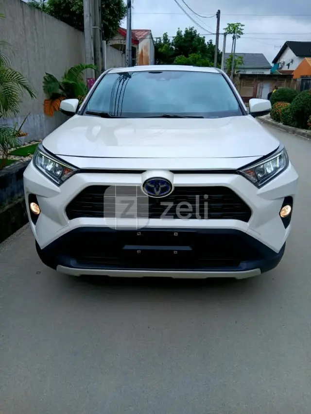 Toyota RAV4 2023 — photo 2