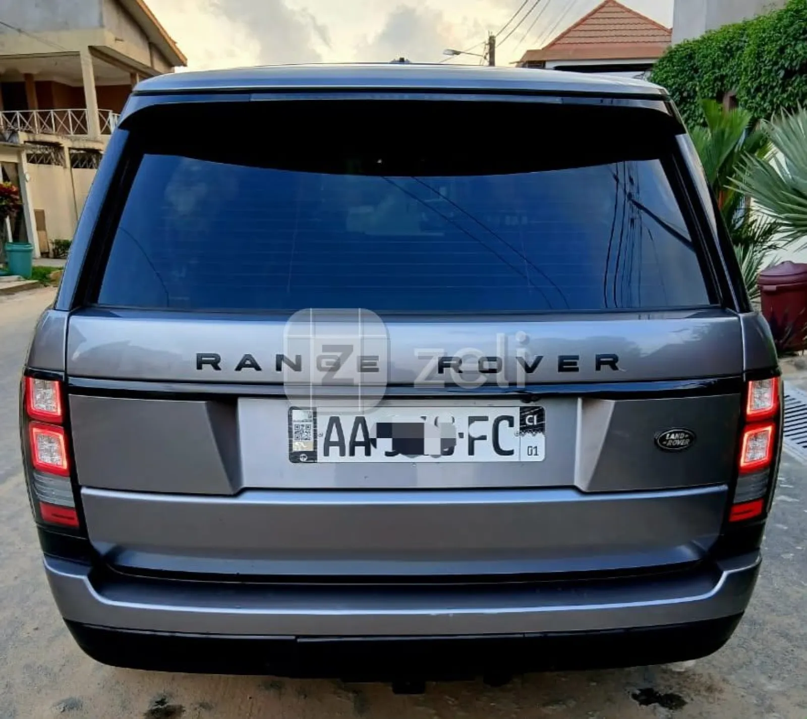 Land Rover Range Rover Vogue 2018 — photo 2