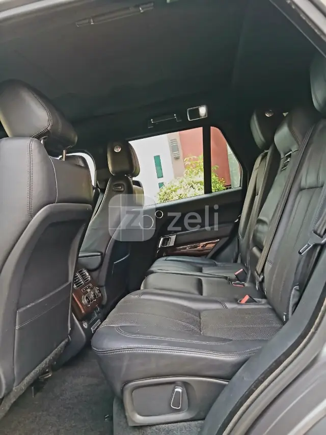 Land Rover Range Rover Vogue 2018 — photo 7