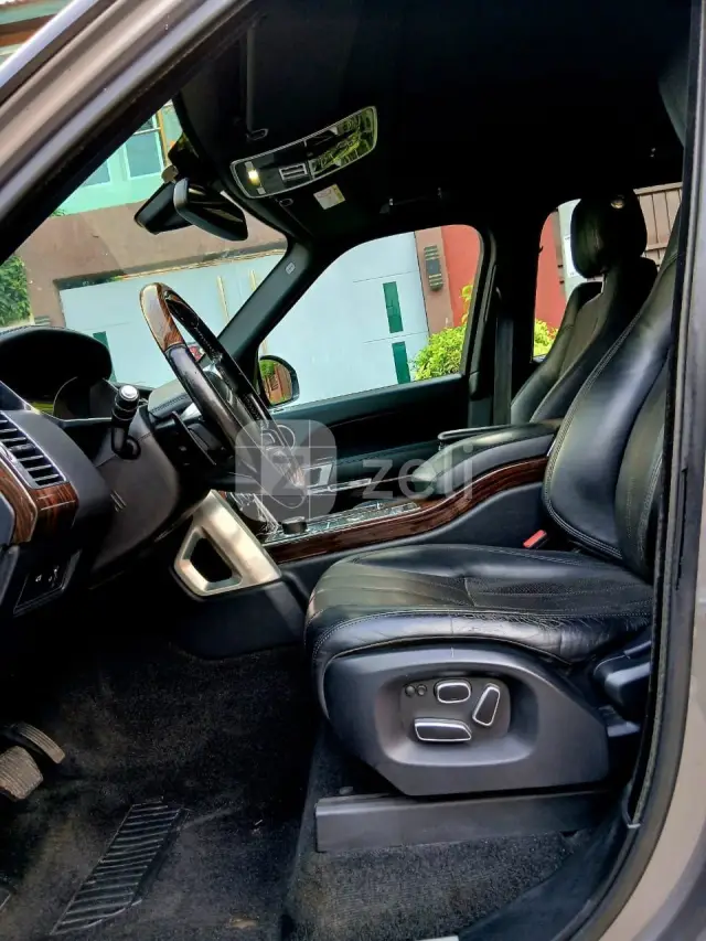 Land Rover Range Rover Vogue 2018 — photo 8