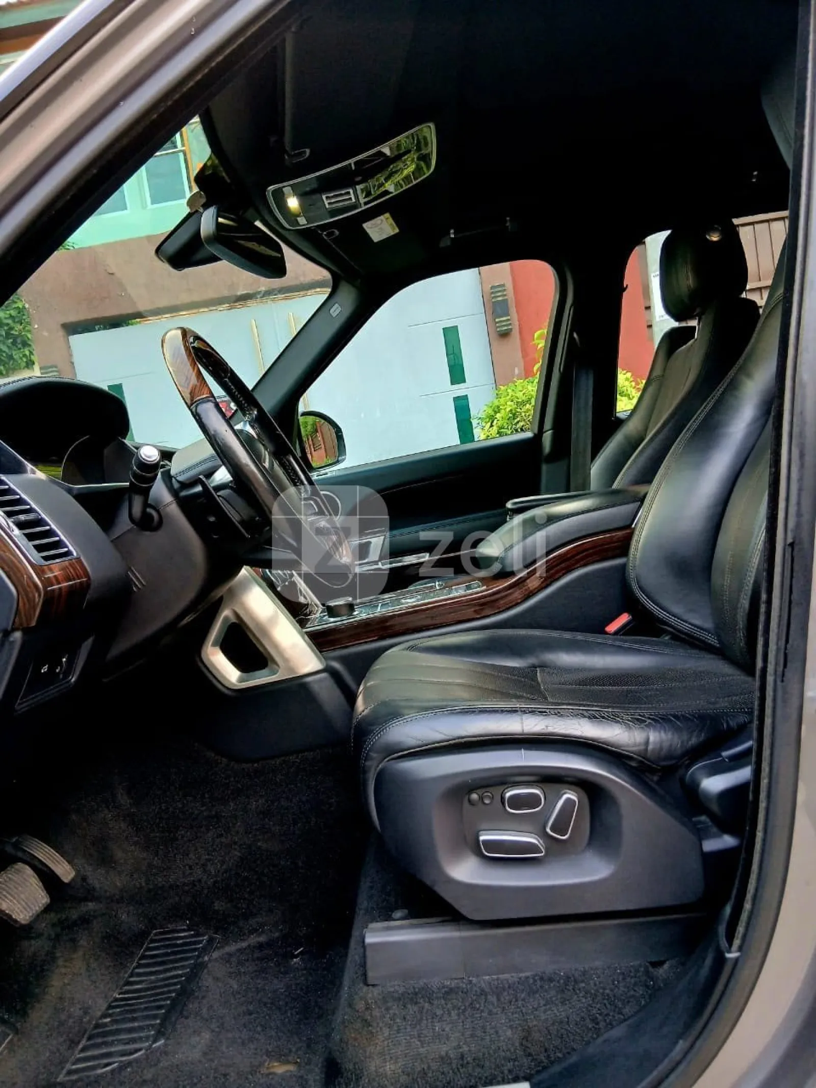 Land Rover Range Rover Vogue 2018 — photo 8