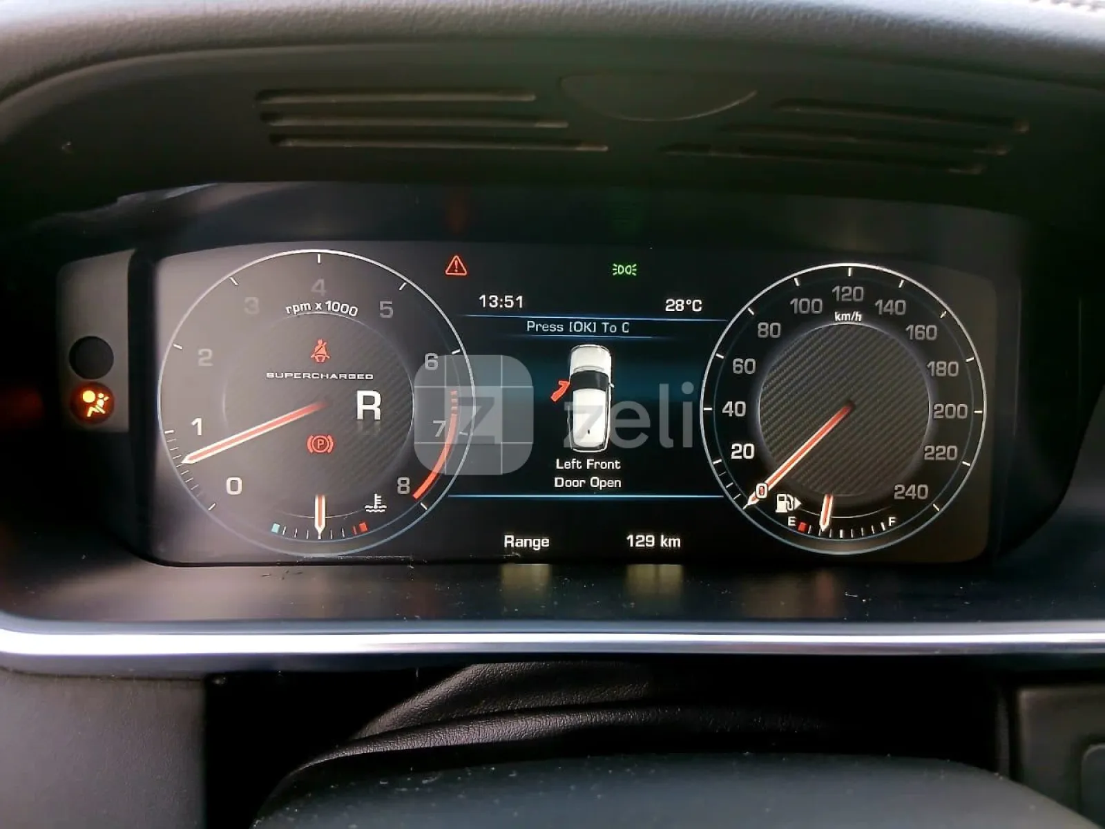 Land Rover Range Rover Vogue 2018 — photo 9