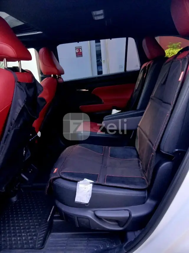 Toyota Highlander 2023 — photo 7