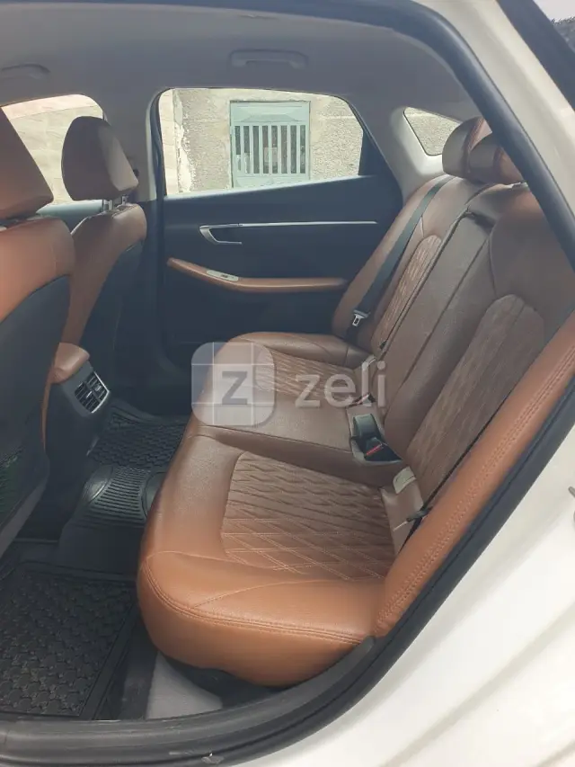 Hyundai Sonata 2022 — photo 13