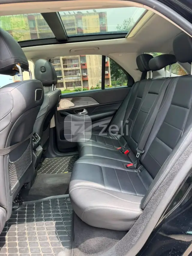Mercedes GLE350 2020 — photo 11