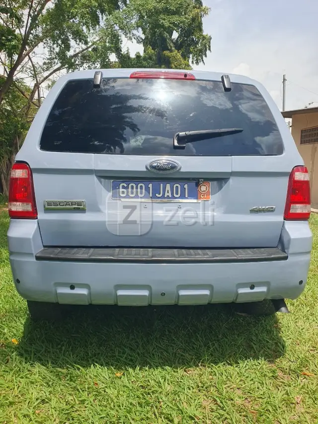 Ford Escape 2009 — photo 3