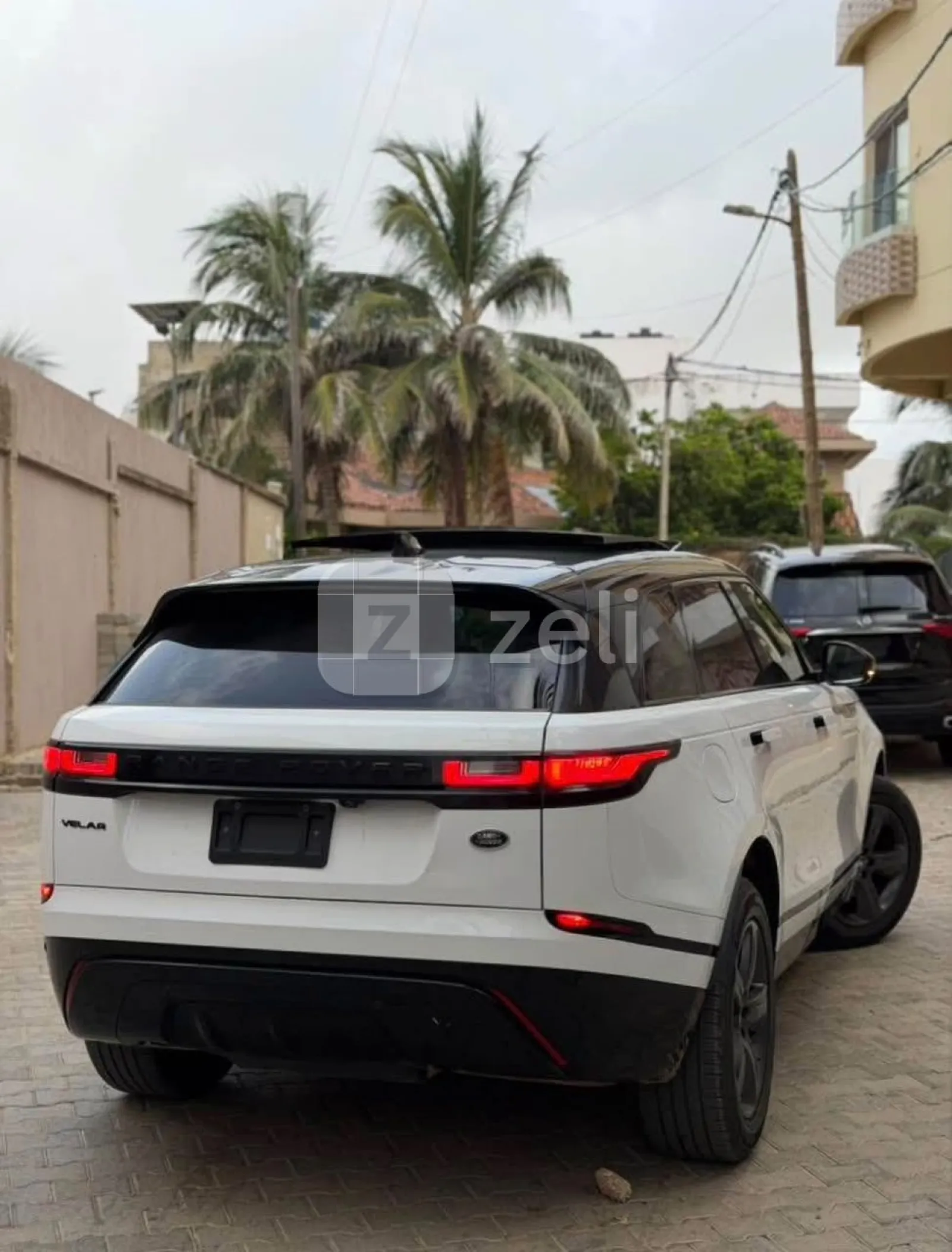 Land Rover Range Rover Velar 2023 — photo 2