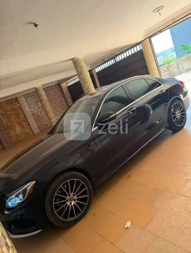 Mercedes C300 2016 — photo 4