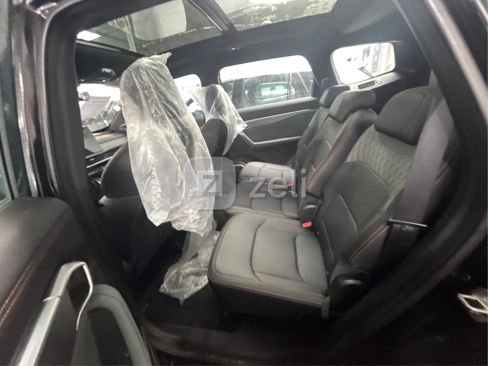 Geely Okavango 2025 — photo 10