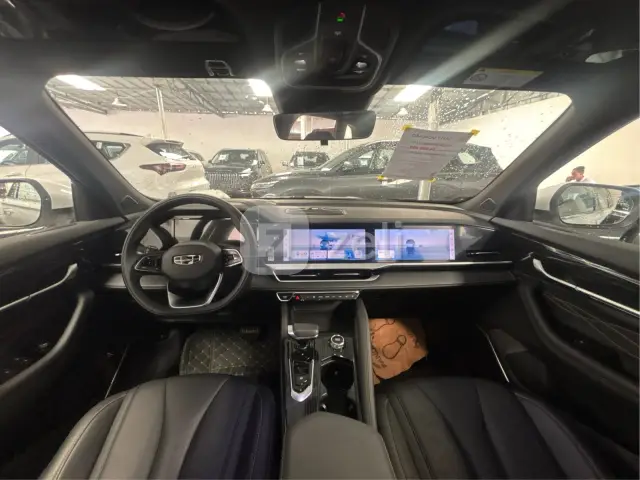 Geely Monjaro 2025 — photo 23