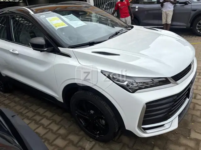 Geely Coolray 2025 — photo 2