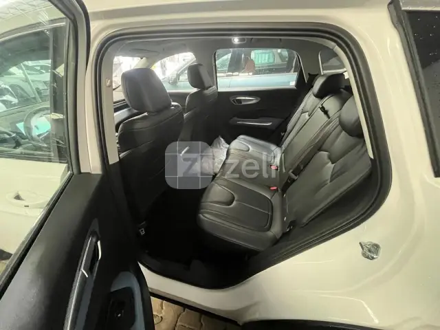 Bestune T90 2025 — photo 11