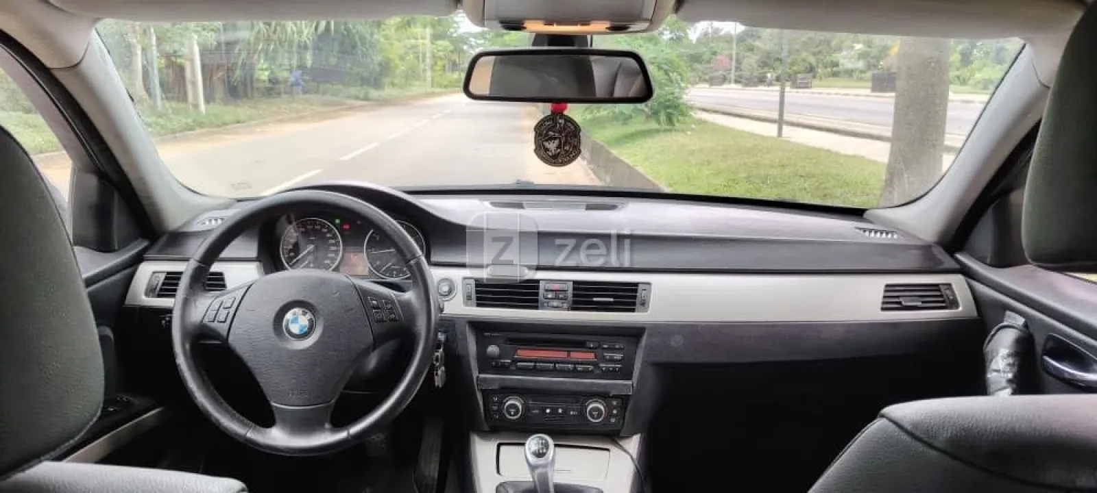 Bmw 520i 2010 — photo 6