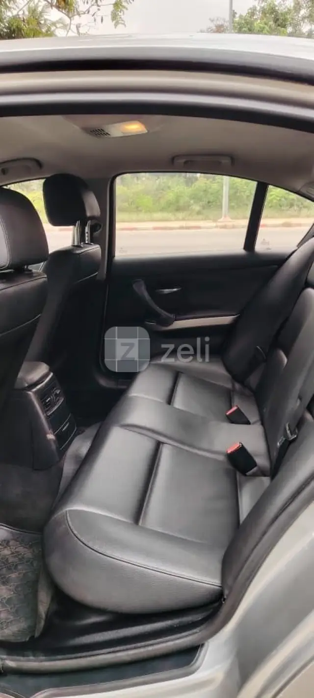 Bmw 520i 2010 — photo 9