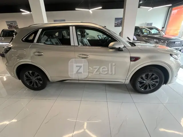 Hongqi HS5 2026 — photo 3