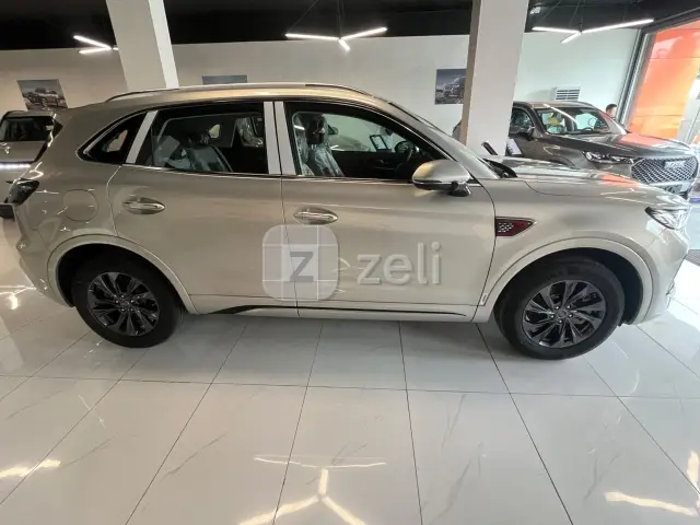 Hongqi HS5 2026 — photo 4