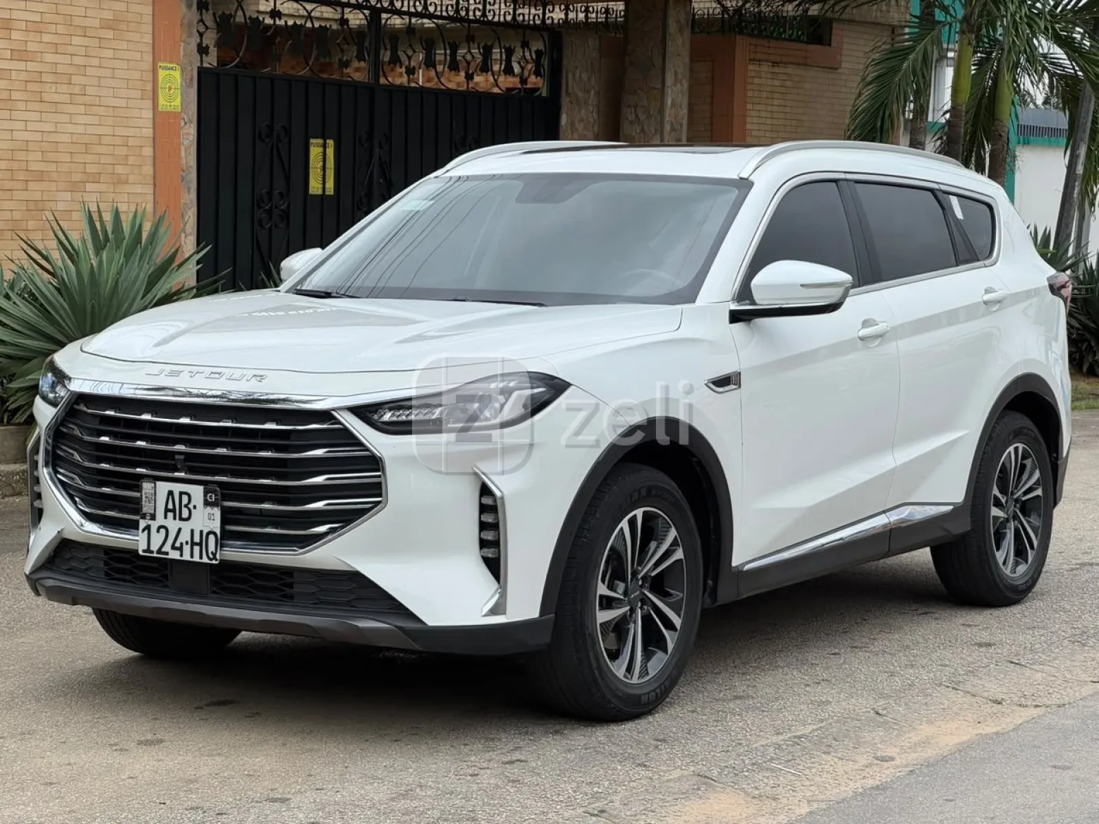 Jetour X70 Plus 2021 — photo 2