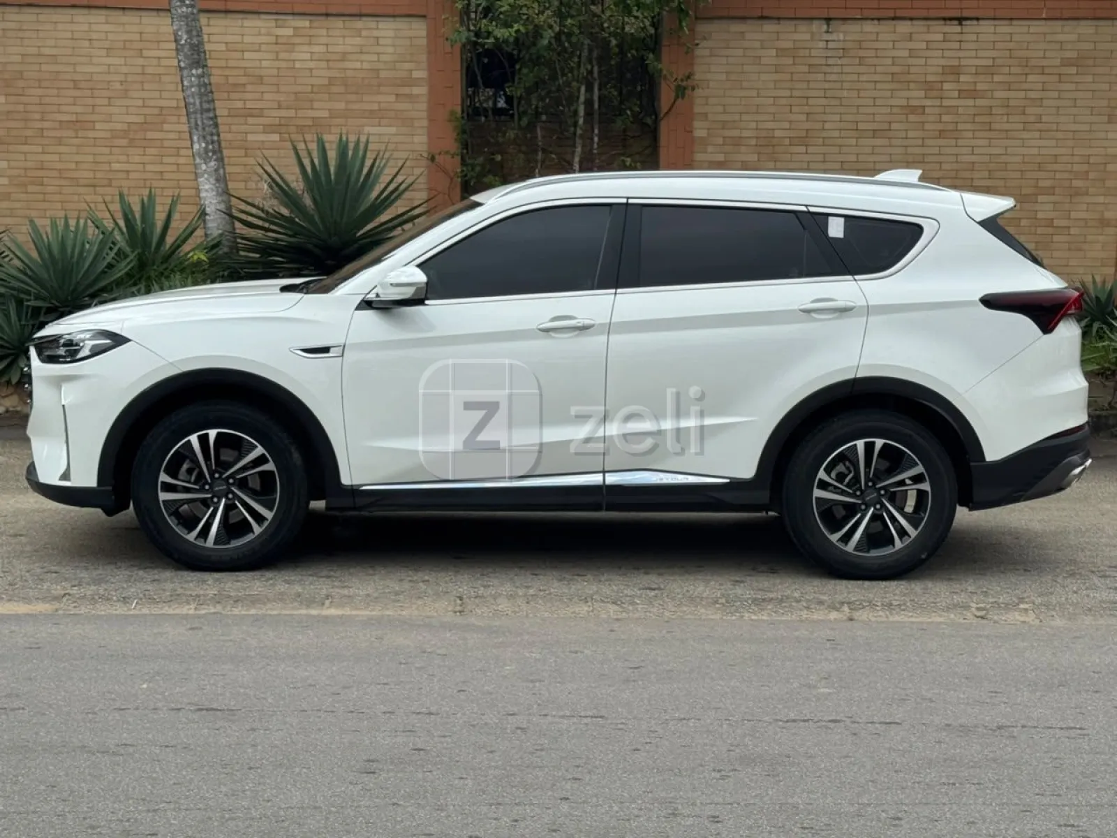 Jetour X70 Plus 2021 — photo 5