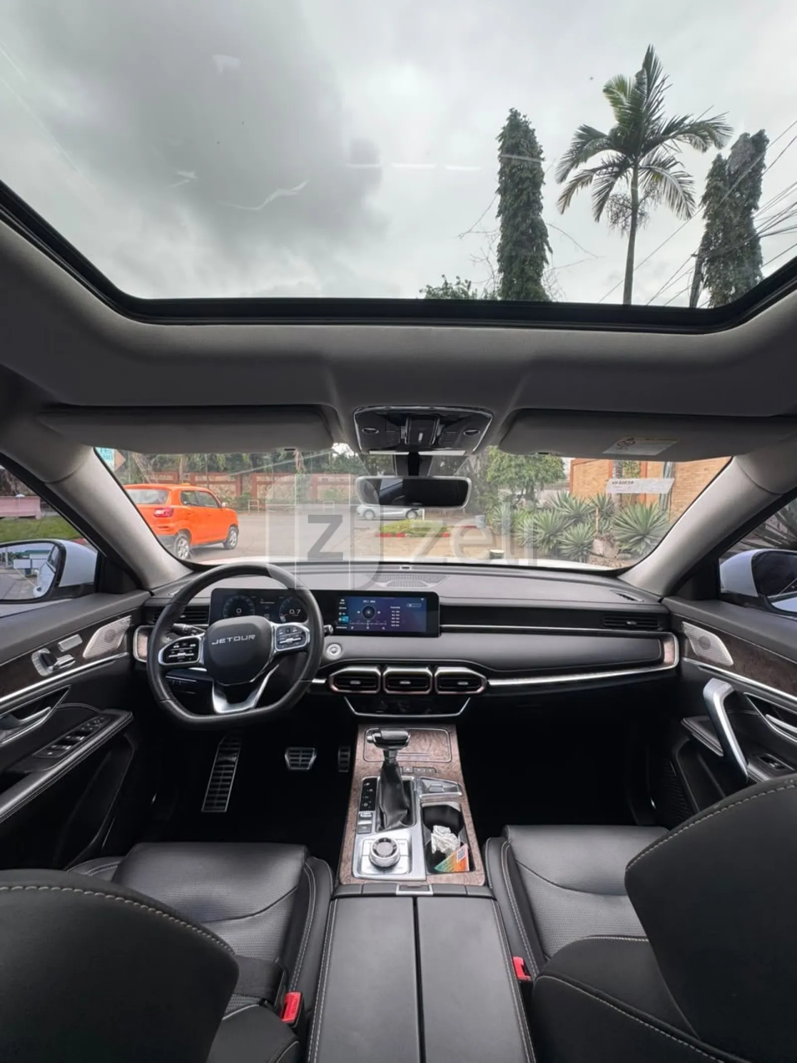 Jetour X70 Plus 2021 — photo 11