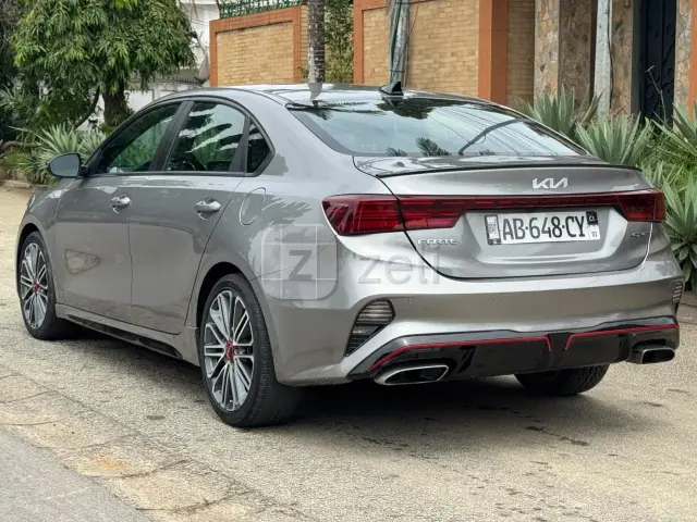 Kia Forte 2022 — photo 7