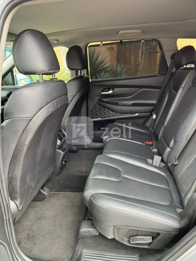 Hyundai Santa Fe 2020 — photo 11