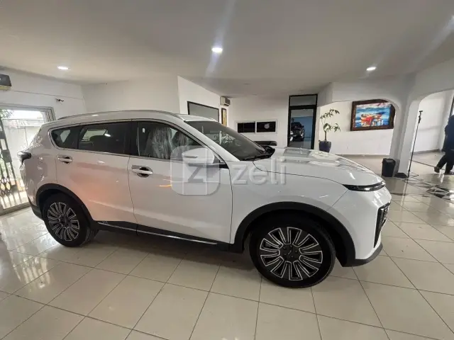 Jetour X70 Plus 2024 — photo 8