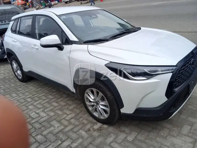 Toyota Corolla Cross 2025 — photo 2