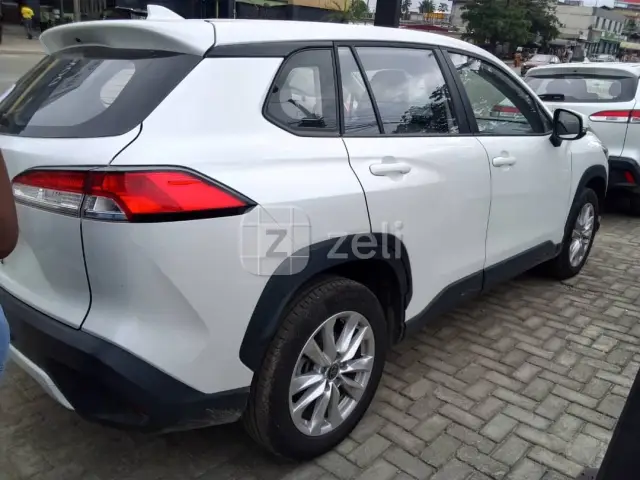 Toyota Corolla Cross 2025 — photo 3