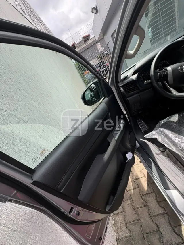 Toyota Hilux 2026 — photo 7