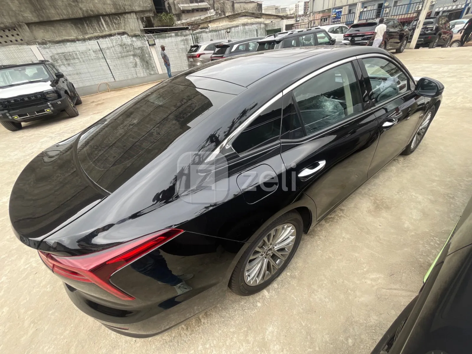 Bestune B70 2025 — photo 6