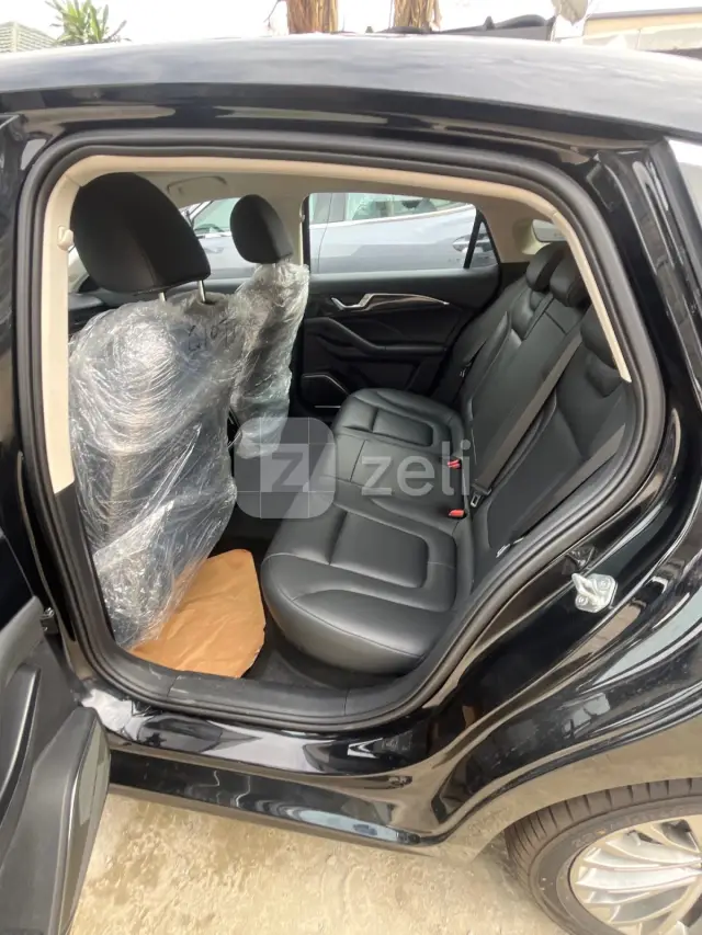 Bestune B70 2025 — photo 12