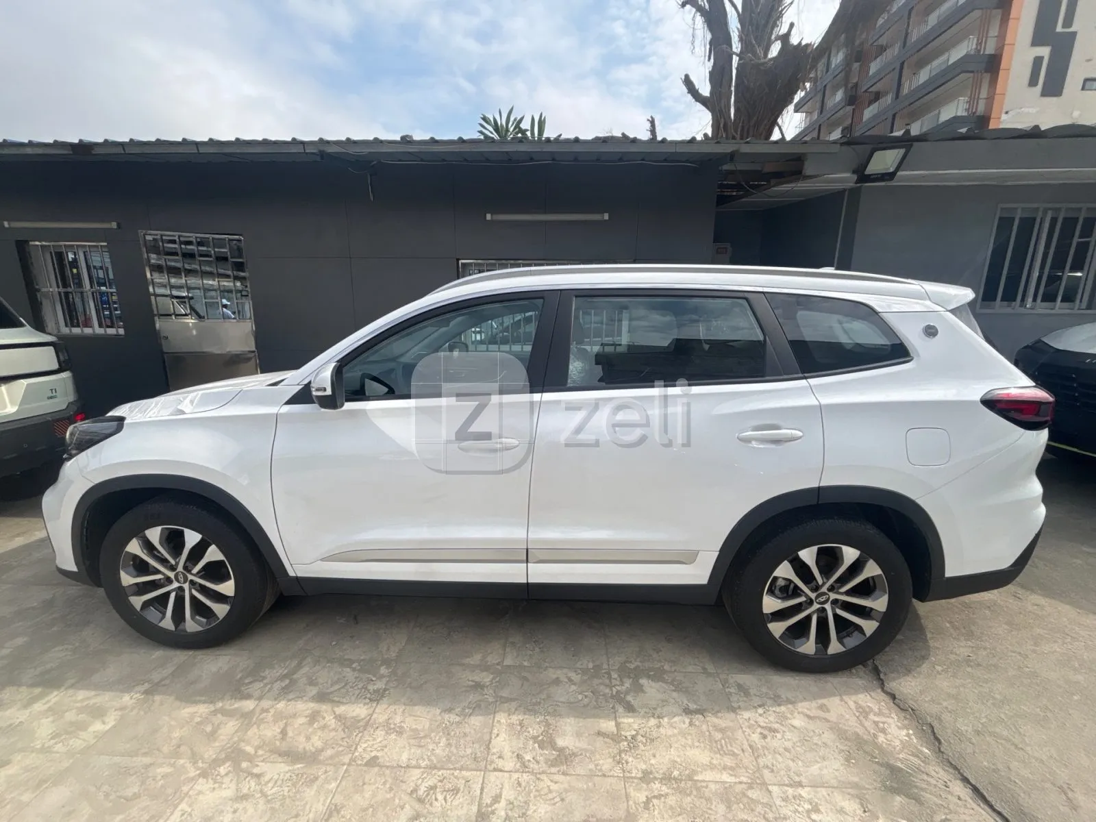 Chery Tiggo 8 2025 — photo 4
