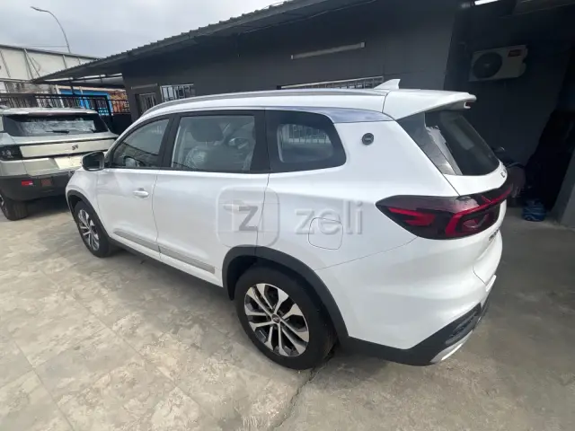 Chery Tiggo 8 2025 — photo 5