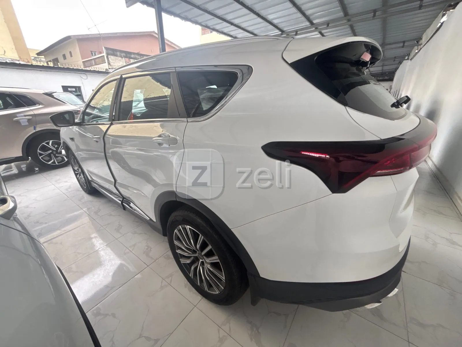 Jetour X70 Plus 2022 — photo 6