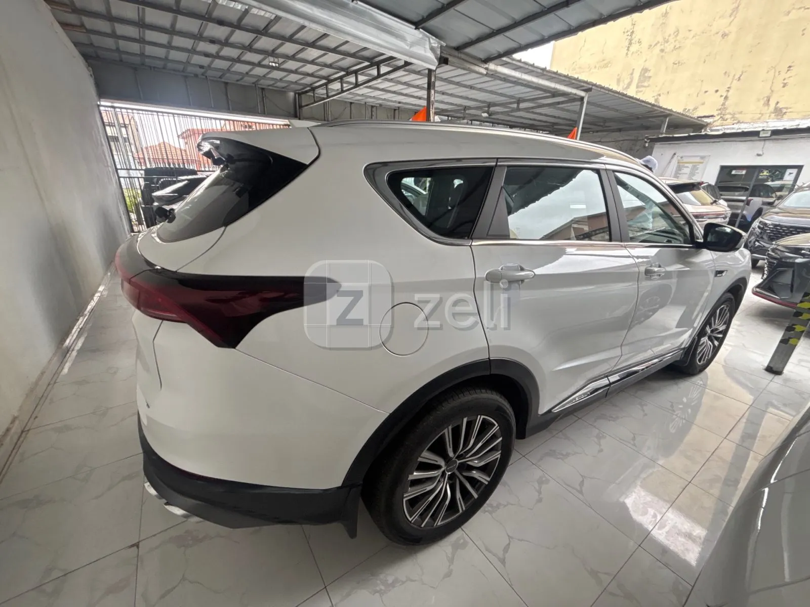 Jetour X70 Plus 2022 — photo 8