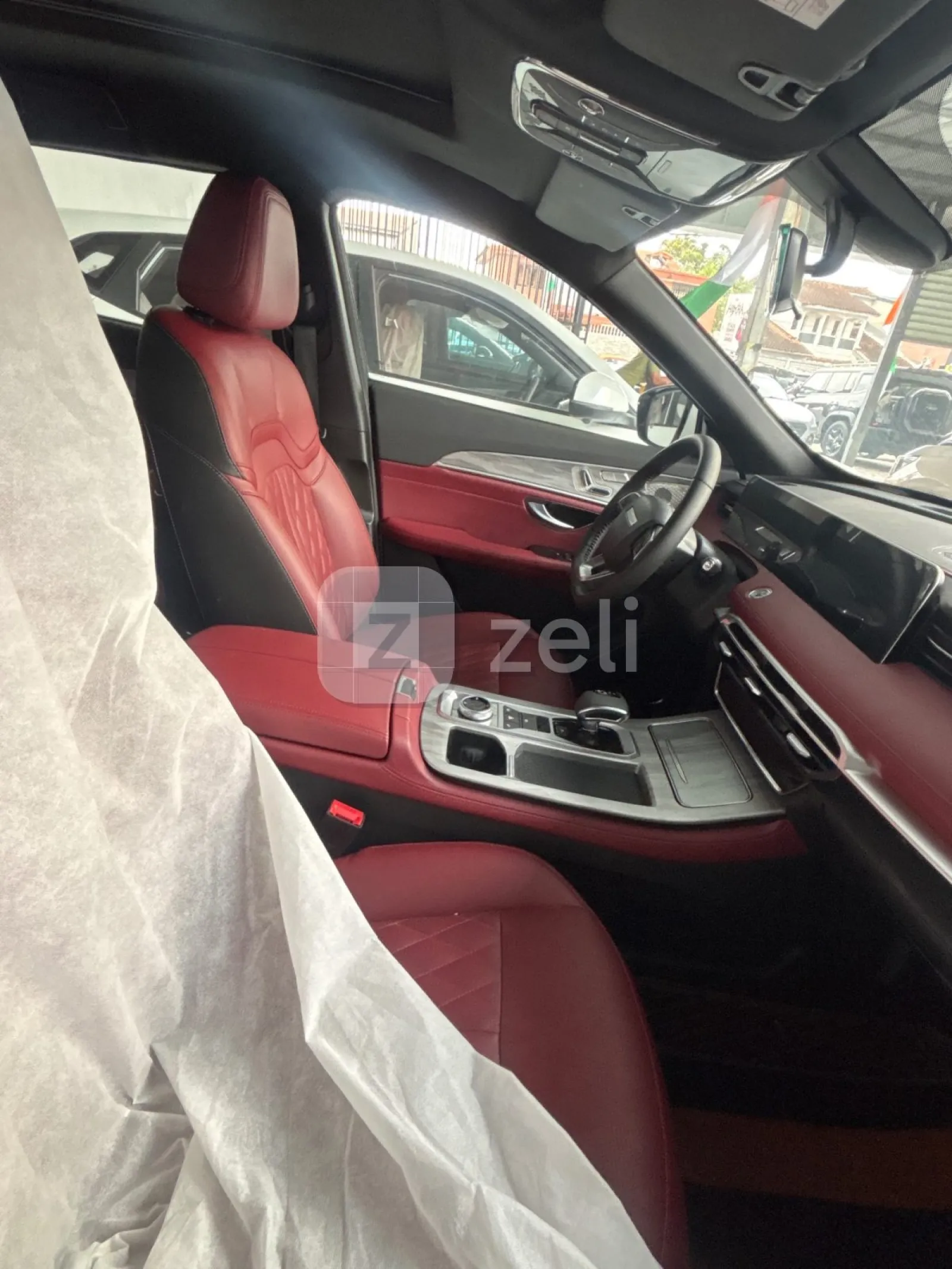 Jetour X70 Plus 2022 — photo 9