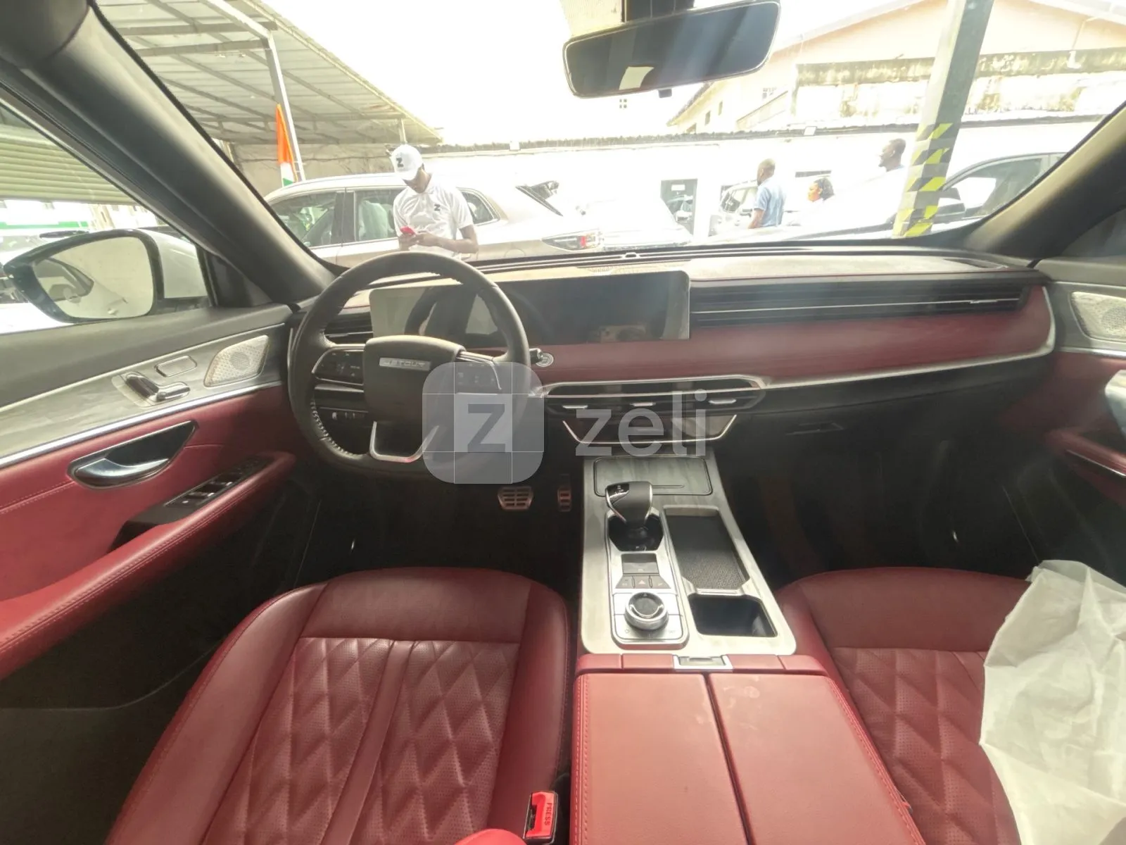 Jetour X70 Plus 2022 — photo 12