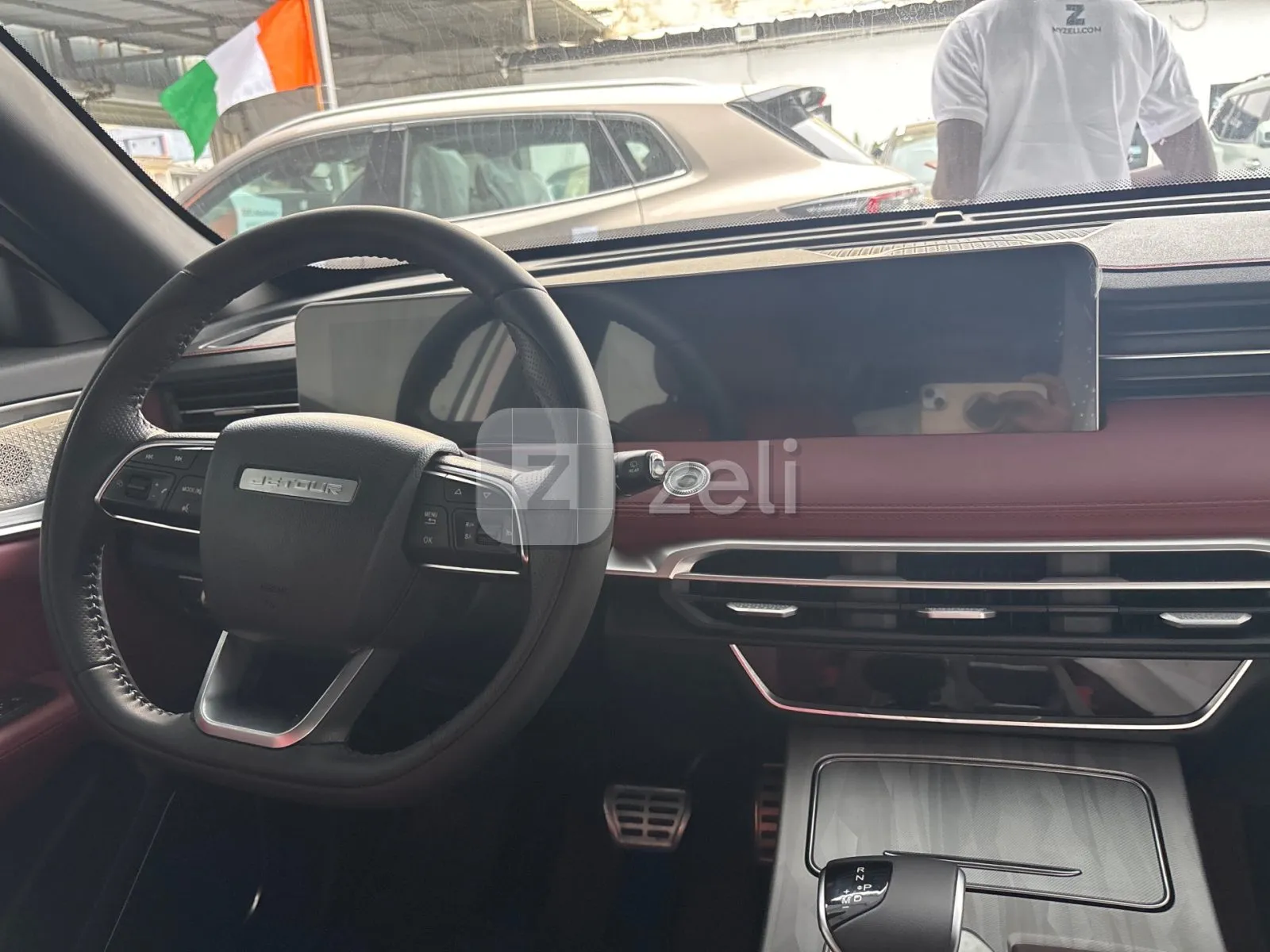 Jetour X70 Plus 2022 — photo 13
