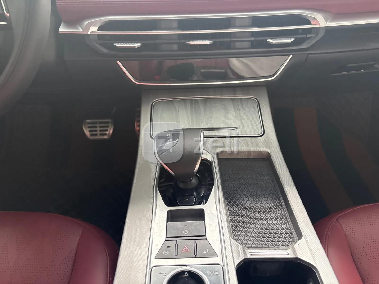 Jetour X70 Plus 2022 — photo 14